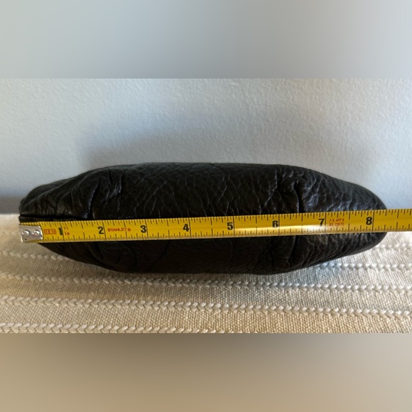 Vintage Kisslock Utility Purse Black Leather 7”x3 1/4”x1” Clutch